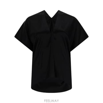 니나 리치 실크 탑