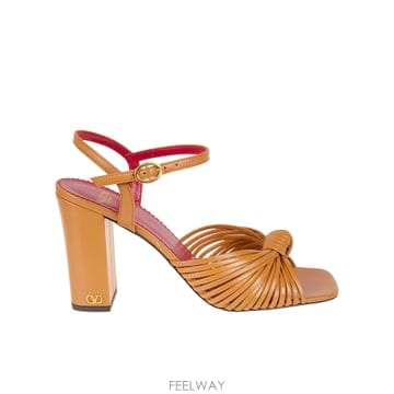 Valentino 26SS Valentino ���� ���� WS0PJ6ZICQSN TP57352839226SS Valentino ���� ���� WS0PJ6ZICQSN TP573528392
