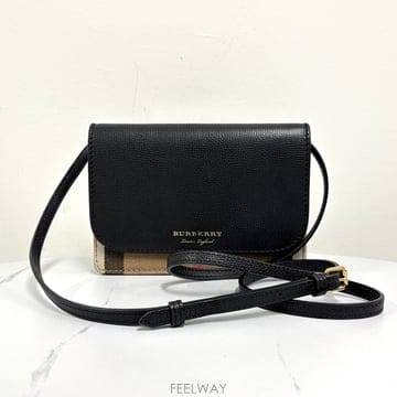 Burberry ������ �� ������ üũ ũ�ν��� (8046316)������ �� ������ üũ ũ�ν��� (8046316)