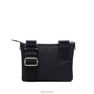 Maison Margiela �׶�����Ÿ �ؿ� ���� ���������� ���� ZIP LINE CROSSBODY BAG SB1WG0097P9226H0�׶�����Ÿ �ؿ� ���� ���������� ���� ZIP LINE CROSSBOD