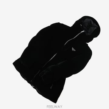프라다 벨벳 다운 자켓 블랙