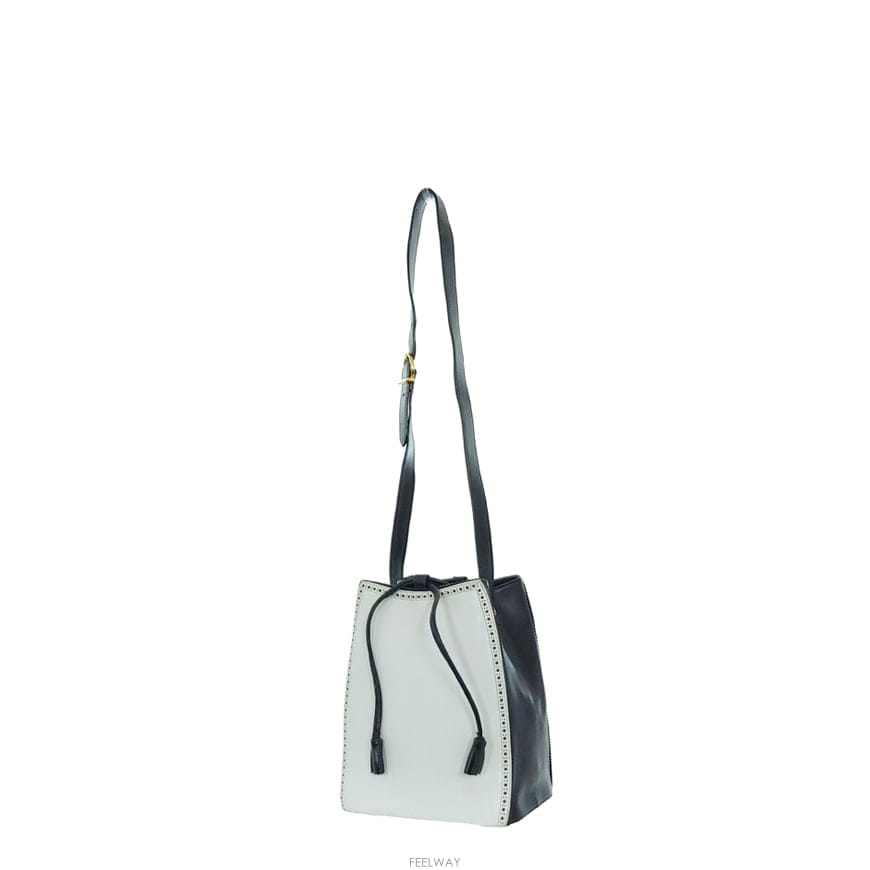 Ferragamo ��󰡸� ��Ƽ�� ��α� ��Ŷ �������󰡸� ��Ƽ�� ��α� ��Ŷ �����