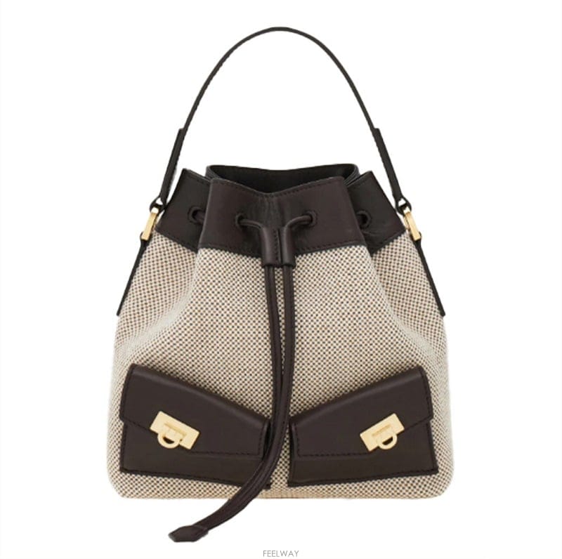 Ferragamo [�񿣺��ǰ��] FERRAGAMO ��󰡸� ���� ��� ��Ƽ���� ��Ŷ�� ũ�ν���[�񿣺��ǰ��] FERRAGAMO ��󰡸� ���� ��� ��Ƽ���� 