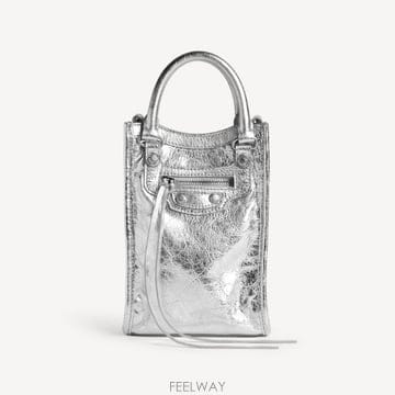 [비엔비명품관] BALENCIAGA 발렌시아가 여성 르 시티 폰 홀드 샤이니 실버 크로스백