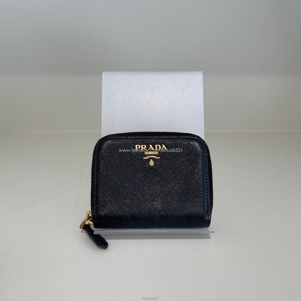 PRADA ����� ���ǾƳ� ��Ż ���� ī����������� ���ǾƳ� ��Ż ���� ī������