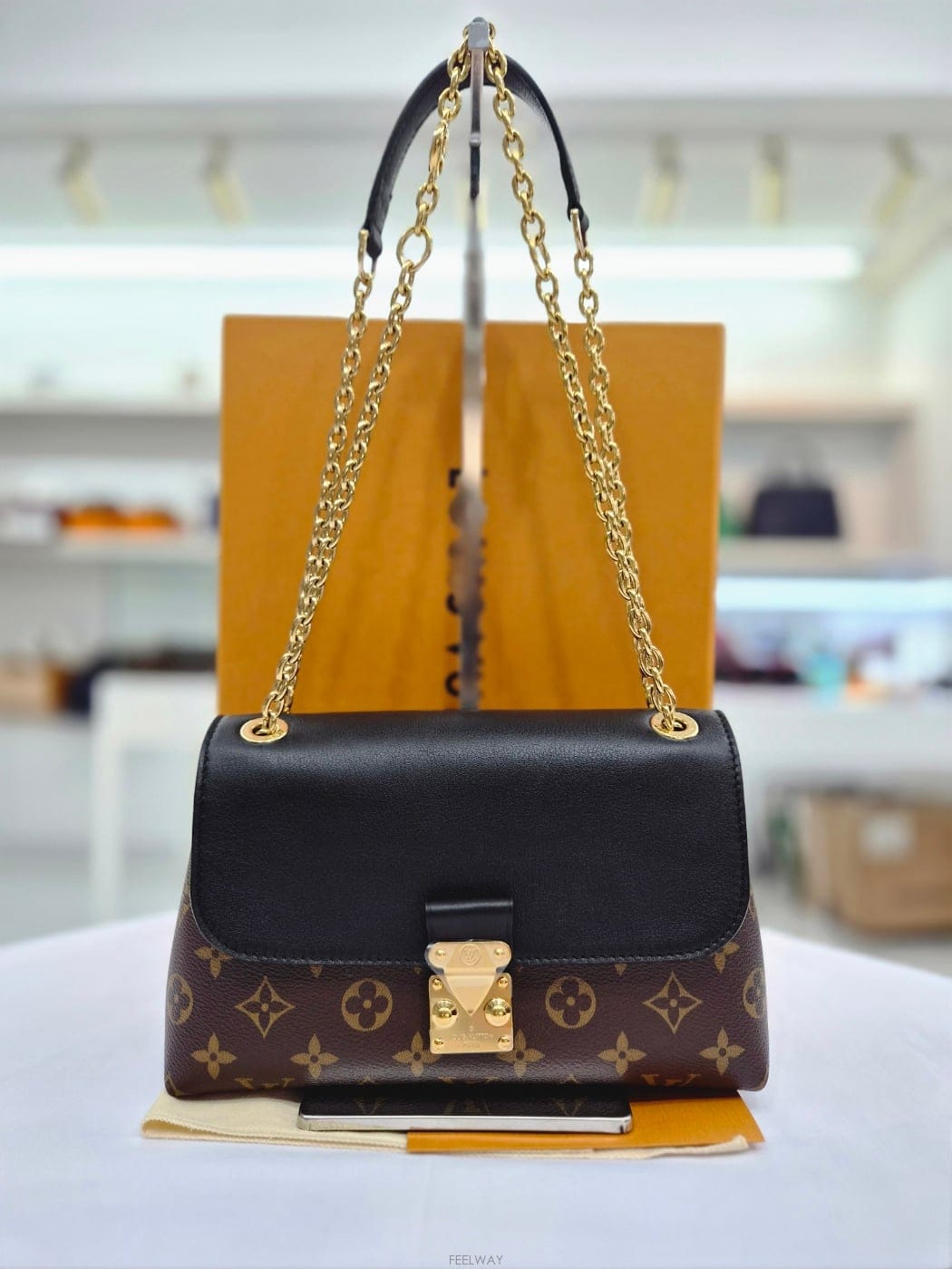 Louis Vuitton ���̺��� ���鷻 BB ü�� ��Ʈ�� ����� M28424 ����Ĩ���̺��� ���鷻 BB ü�� ��Ʈ�� ����� M28424 ����Ĩ