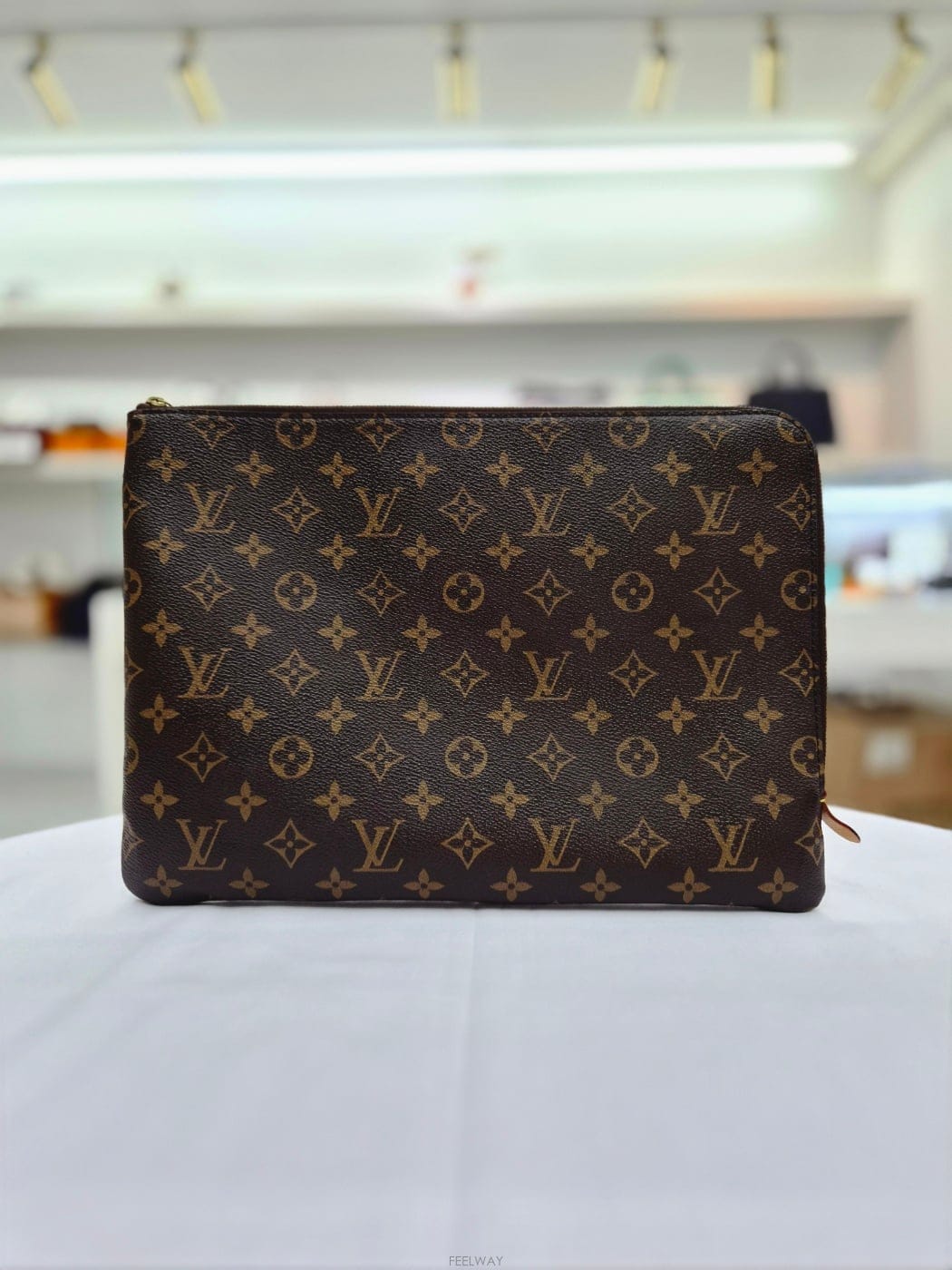 Louis Vuitton ���̺��� ��Ƣ ������ MM Ŭ��ġ�� M44499���̺��� ��Ƣ ������ MM Ŭ��ġ�� M44499