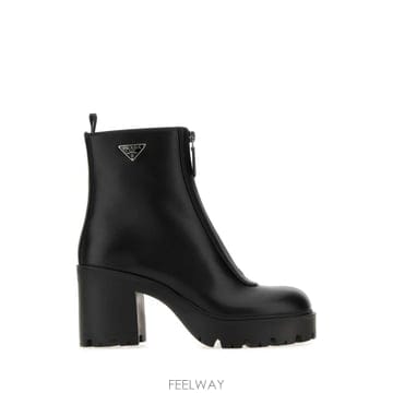 26FW 프라다 로퍼 1T620OF085UZE F0002 Black