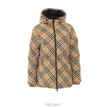 Burberry 26FW ������ üũ ���Ϸ� �ĵ� Ǫ�� ���� 8110240 B9368 Beige26FW ������ üũ ���Ϸ� �ĵ� Ǫ�� ���� 8110240 B9368 B