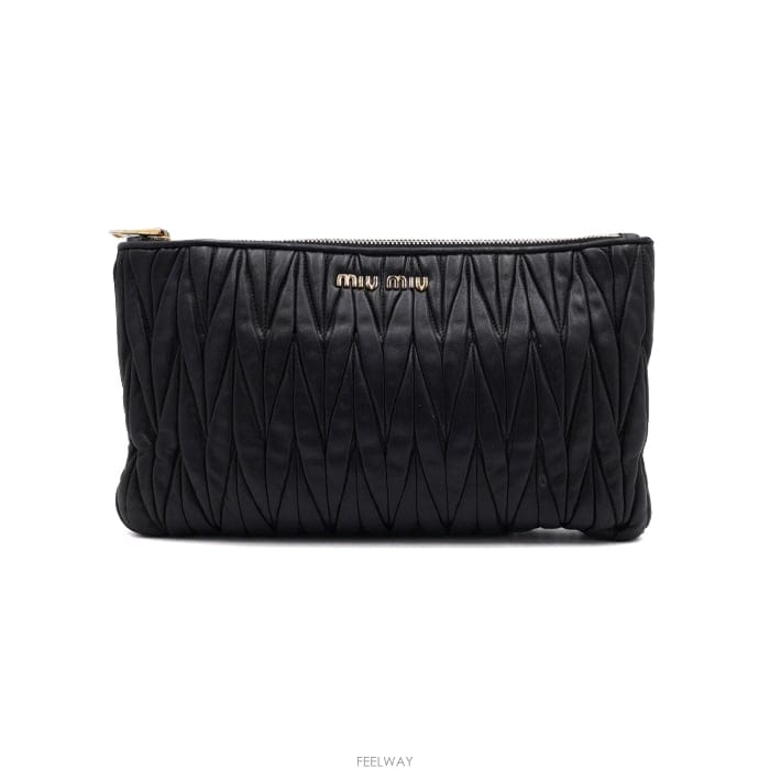 Miu Miu �̿�̿� RP0354 ���� MATELASSE(���׶��) �Ŀ�ġ Ŭ��ġ��aa66320�̿�̿� RP0354 ���� MATELASSE(���׶��) �Ŀ�ġ Ŭ��ġ