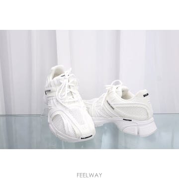 Balenciaga �߰� �߷��þư� �̻�� ����ǰ ���� �ΰ� ����Ʈ ����Ŀ�� �ȭ 678869 W2E92 9000�߰� �߷��þư� �̻�� ����ǰ ���� �ΰ� ����Ʈ ����Ŀ