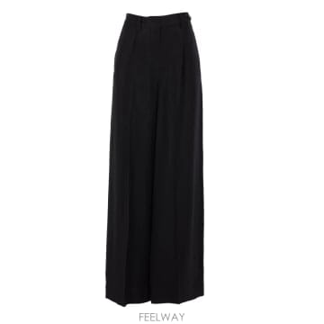 26SS 브루넬로 쿠치넬리 Tailored trousers in fluid viscose 앤 linen tw