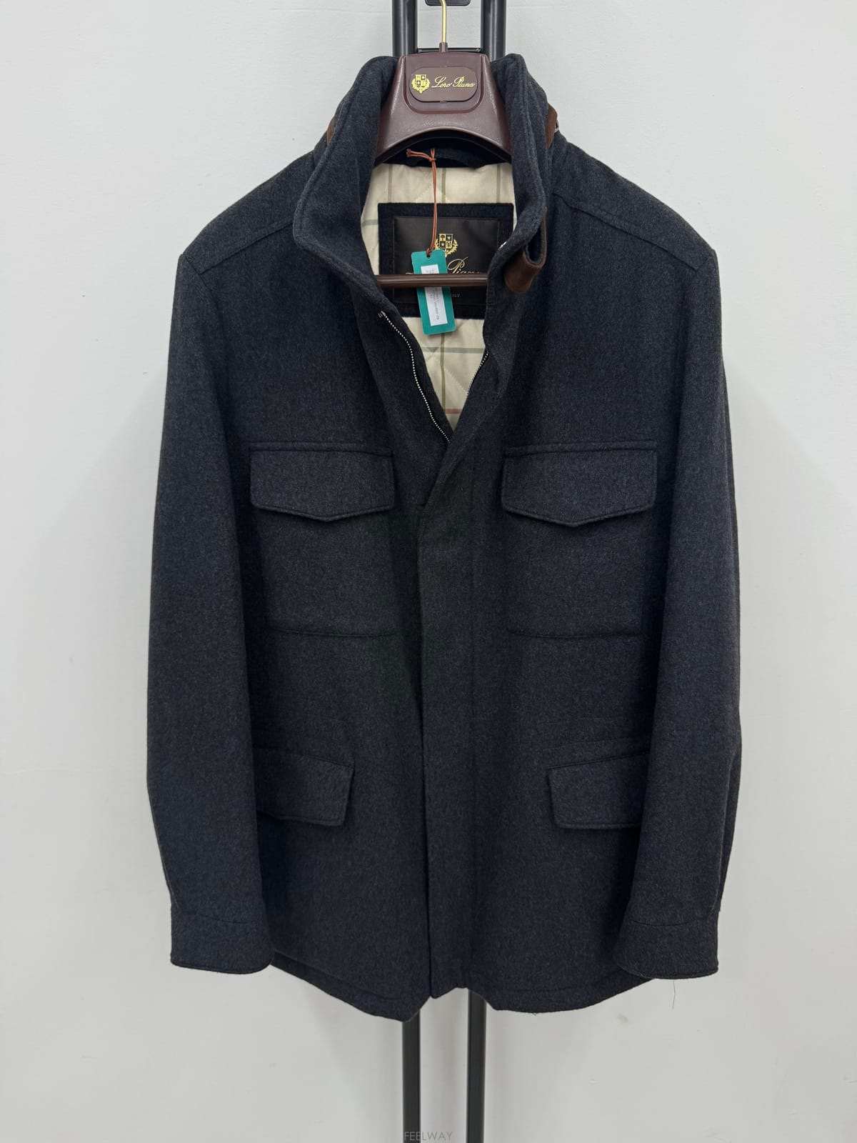 Loro Piana (���� ���Ϲ߼�) �η��ǾƳ� ĳ�ù̾� Ʈ������ ����(���� ���Ϲ߼�) �η��ǾƳ� ĳ�ù̾� Ʈ������ ����