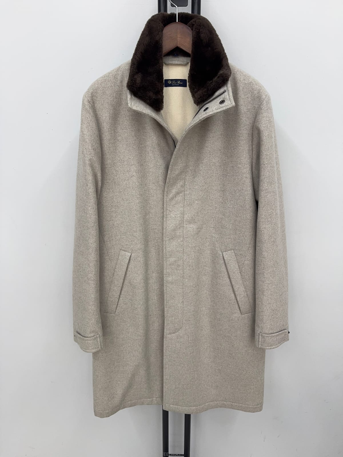 Loro Piana (���� ���Ϲ߼�) �η��ǾƳ� ī���丮�� �� Ʈ���� ĳ�ù̾� ��Ʈ(���� ���Ϲ߼�) �η��ǾƳ� ī���丮�� �� Ʈ���� ĳ�ù�