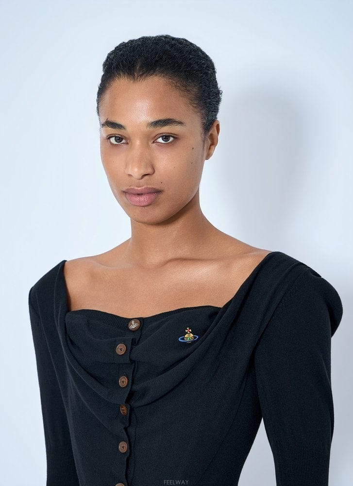 ViVienne westwood 26 F/W ���� ����Ʈ��� �� �ڸ��� CARDI 1803002V- B011225534926 F/W ���� ����Ʈ��� �� �ڸ��� CARDI 1803002V- B01