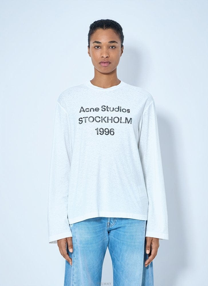 Acne 26 F/W ��ũ�� ��Ʃ��� �ΰ� ��Ƽ�� LONGSLEEVE Ƽ����  B011225537626 F/W ��ũ�� ��Ʃ��� �ΰ� ��Ƽ�� LONGSLEEVE Ƽ����  
