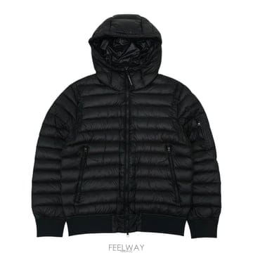 CP컴퍼니 렌즈 와펜 남성 패딩 20CMOW055A 110416A 999