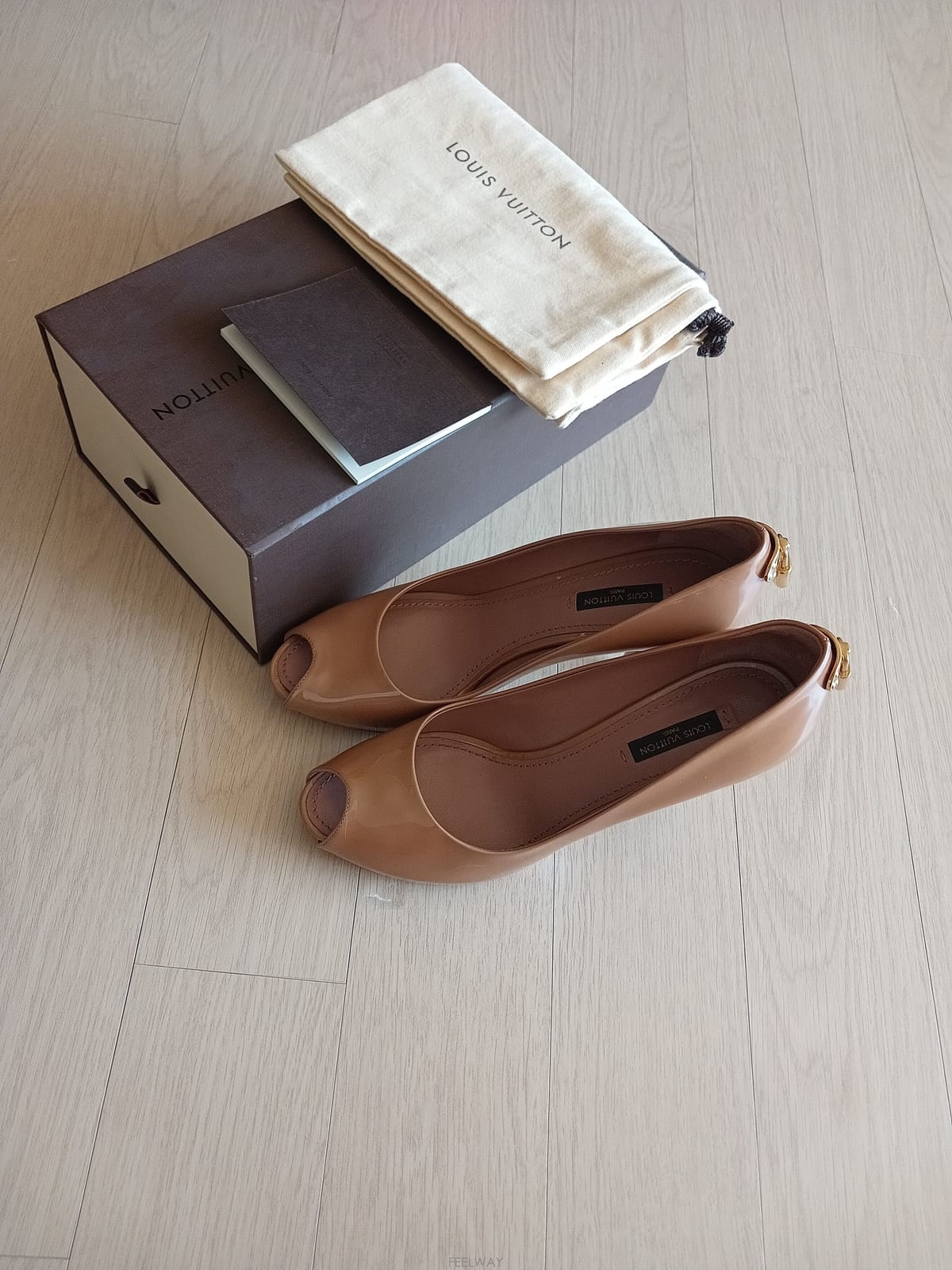 Louis Vuitton �� ���� ���� 240(7) ������� ���� ���� 240(7) ������