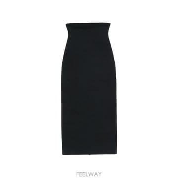 Issey Miyake Issey Miyake high waisted zip back midi skirt 12127971672328Issey Miyake high waisted zip back midi skirt 12127971