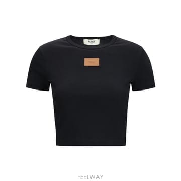 FENDI 26FW Fendi ���� ��ư T ���� with �ΰ� patch FS8110AW87F0GME TP57646326FW Fendi ���� ��ư T ���� with �ΰ� patch FS8110AW87