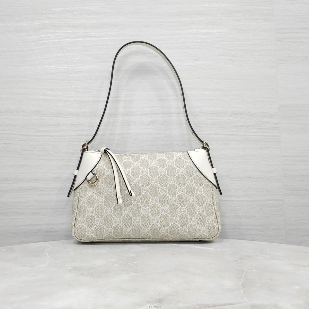 GUCCI [������] (����ǰ) ���� GG ������ ���� ��� ũ�ν��� 815218[������] (����ǰ) ���� GG ������ ���� ��� ũ�ν��� 81