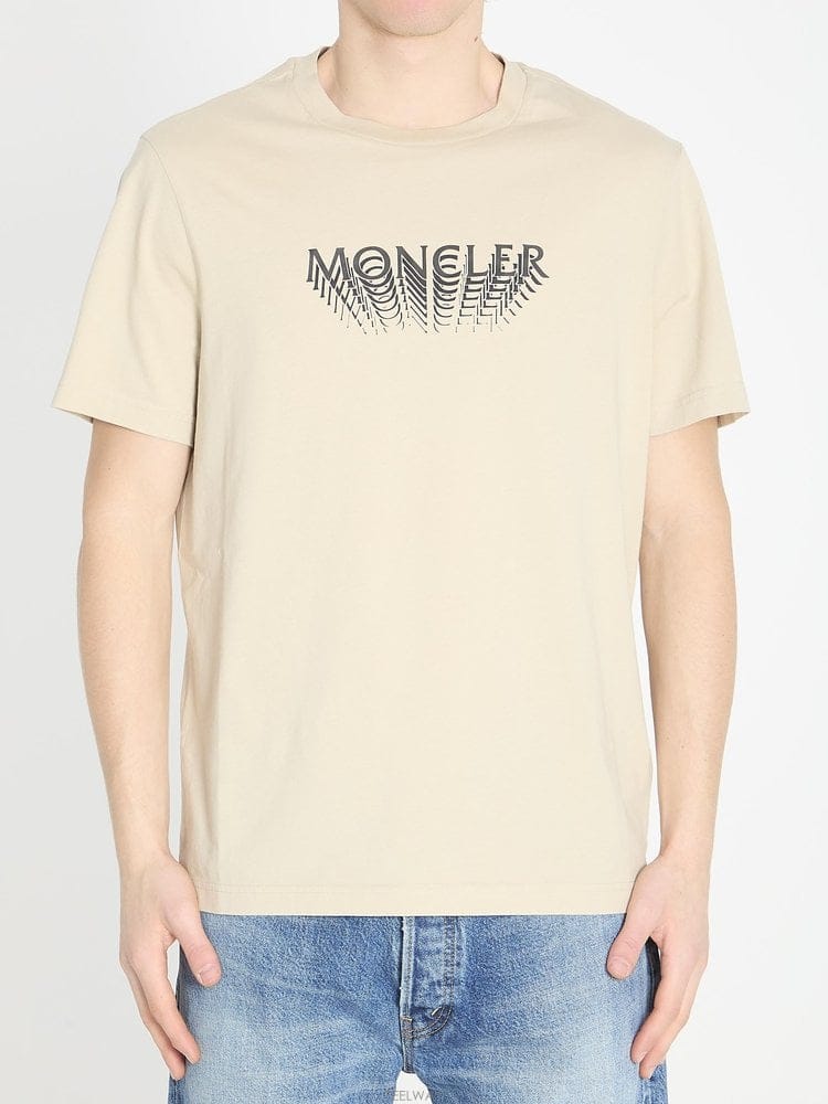 Moncler 26 S/S ��Ŭ���� Ƽ���� �� ��ư ���� L10918C0002289 B002191097526 S/S ��Ŭ���� Ƽ���� �� ��ư ���� L10918C0002289 B00