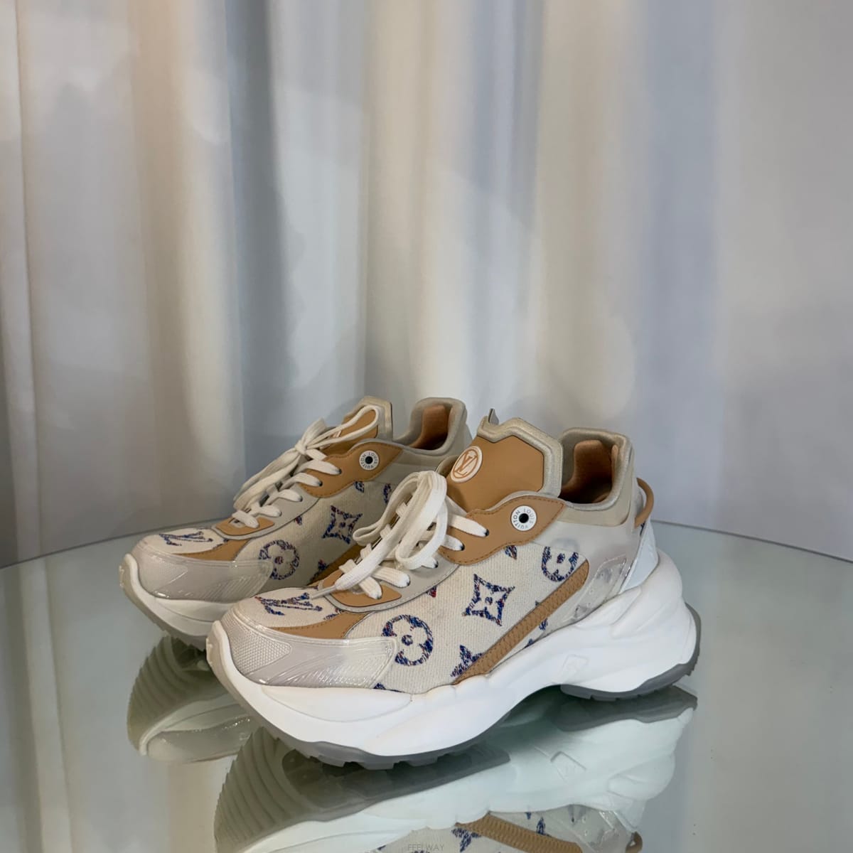 Louis Vuitton ���̺��� �� 55 ����Ŀ�� 38.5���̺��� �� 55 ����Ŀ�� 38.5