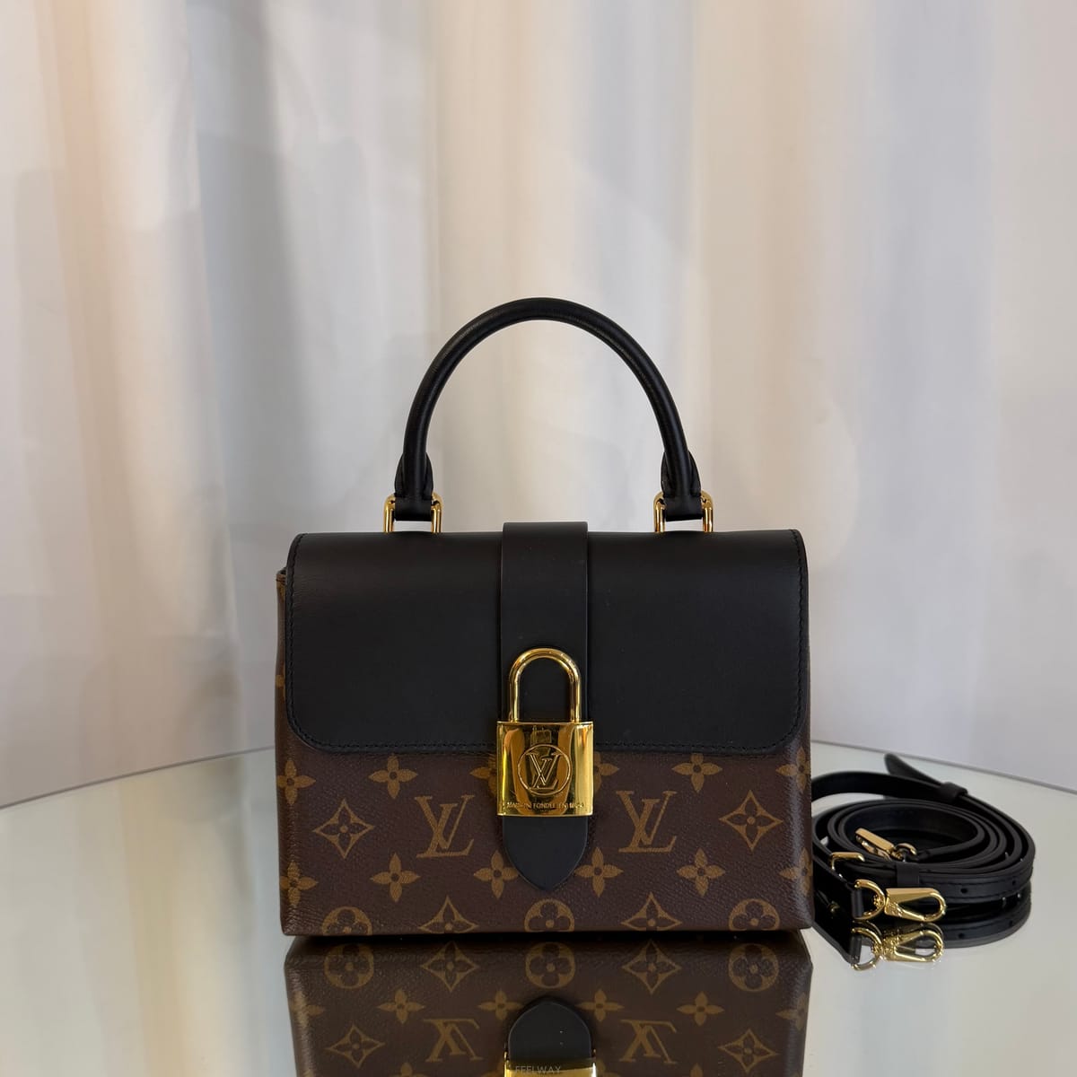 Louis Vuitton ���̺��� ���׷� ��Ű BB ž�ڵ� ����� M44141���̺��� ���׷� ��Ű BB ž�ڵ� ����� M44141