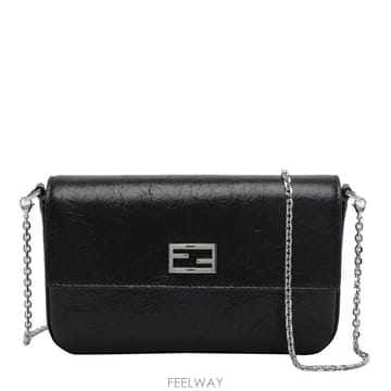 26 F/W 펜디 지갑 온 체인 튜브 WITH FF 바게트 로고 8M B0012257878