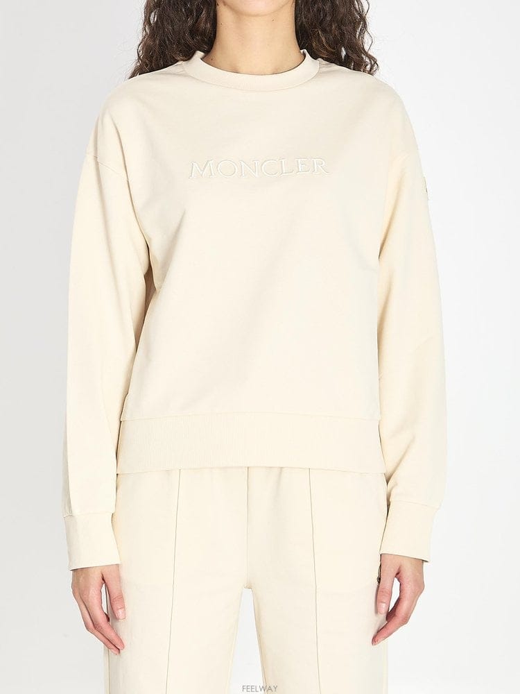 Moncler 26 S/S ��Ŭ���� ��ư ũ��� ������ L10938G0002089B B002188247326 S/S ��Ŭ���� ��ư ũ��� ������ L10938G0002089B B00