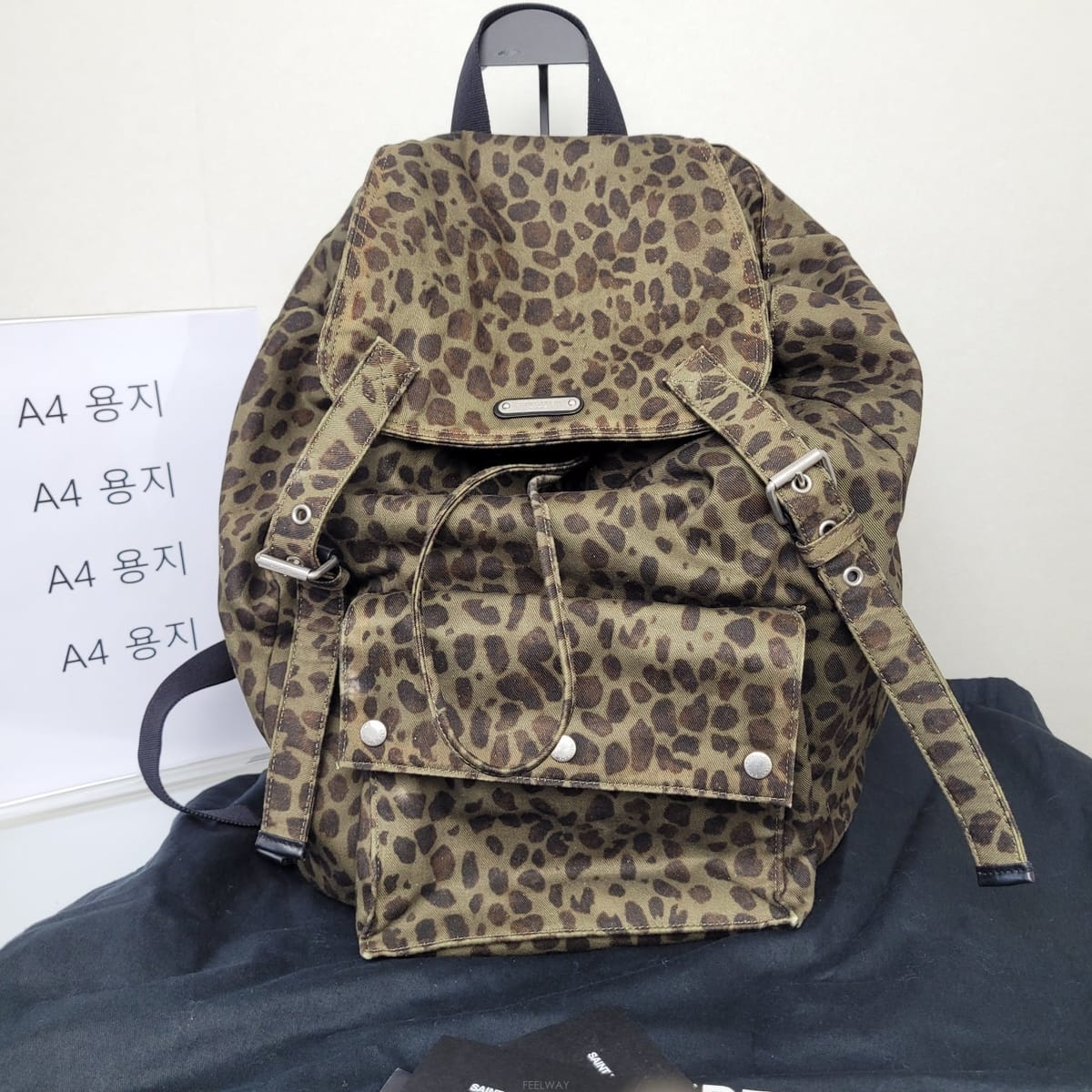 Saint Laurent ���ζ� 495539 �뿡(NOE) īŰ �����ĵ� ��ī�� ���ѻ��ζ� 495539 �뿡(NOE) īŰ �����ĵ� ��ī�� ����