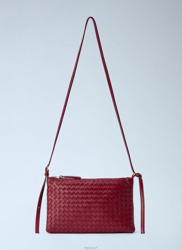 Bottega Veneta 26 F/W ���װ� ����Ÿ ���׸�ġ���� PICCOLO �̵�� �Ŀ�ġ  B011225840426 F/W ���װ� ����Ÿ ���׸�ġ���� PICCOLO �̵�� �Ŀ�
