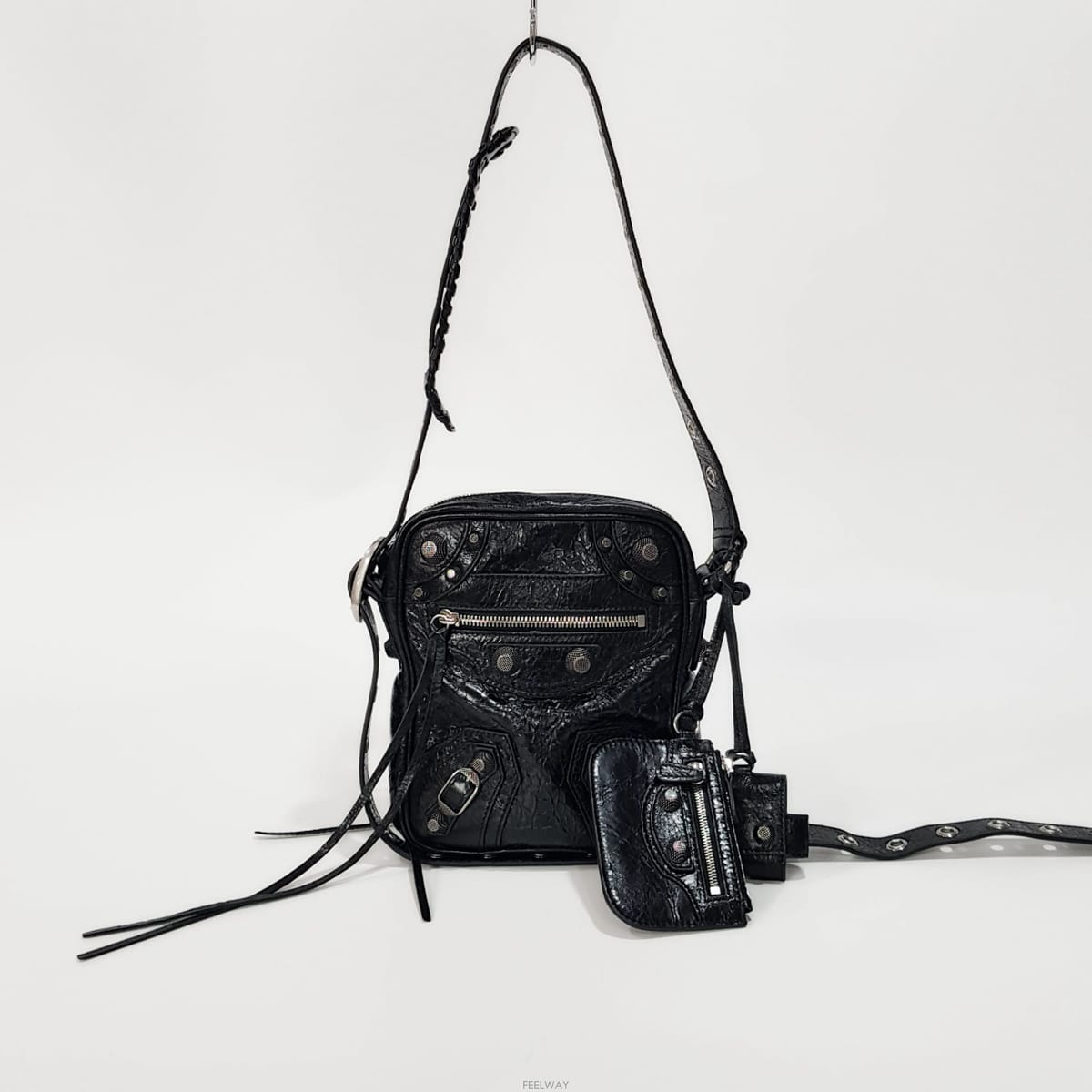 Balenciaga �߷��þư� ��ī�� ũ�ν��� 719065�߷��þư� ��ī�� ũ�ν��� 719065