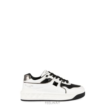 Valentino Valentino �߷�Ƽ��   One Stud ���� �ο� ž ����Ŀ�� 2Y2S0G37WRI6S0 TP5718Valentino �߷�Ƽ��   One Stud ���� �ο� ž ����Ŀ�� 2Y