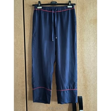 Moncler ��Ŭ���� ����ǰ ���̺� 100% ��ũ ���� 38��Ŭ���� ����ǰ ���̺� 100% ��ũ ���� 38