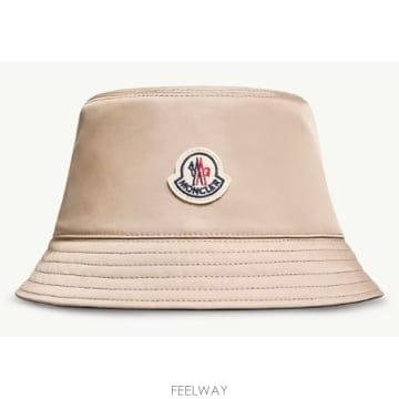 Moncler 26SS Moncler Waterproof ������ fabric  ���� design  Embroidered ��26SS Moncler Waterproof ������ fabric  ���� design  Em