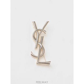Saint Laurent 26FW ���ζ� Platinum brass Cassandre pin 804317Y15008030 TP572126FW ���ζ� Platinum brass Cassandre pin 804317Y150080