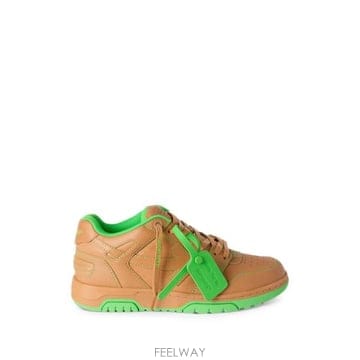 Off White 26FW ����ȭ��Ʈ ����Ŀ�� OF05734210 SADGR BROWN26FW ����ȭ��Ʈ ����Ŀ�� OF05734210 SADGR BROWN
