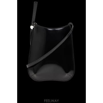 Jacquemus 26SS ��ũ���� Phone ���̽�  Bisou  on a strap SLU00375AC18A01990 TP26SS ��ũ���� Phone ���̽�  Bisou  on a strap SLU00375