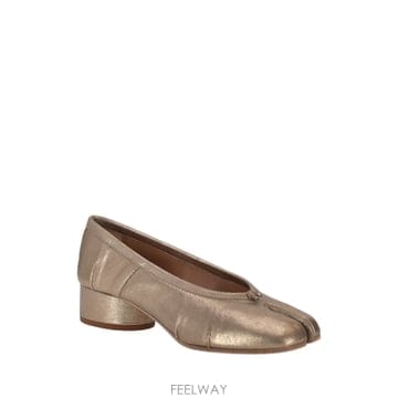 메종마르지엘라 Heeled 슈즈 with tabi 컷 아웃 S58WZ0128P7453HB127 TP57717