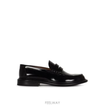 Givenchy Givenchy Glossy ����  Slip on design  Front ���� detail  BH203PHGivenchy Glossy ����  Slip on design  Front ���� detai