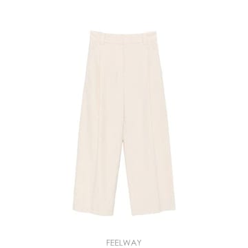26FW 브루넬로 쿠치넬리 스트레이트 팬츠 MB152P9331 C9443 WHITE