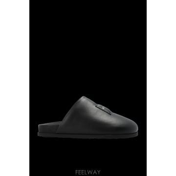 26SS Givenchy 라벨 flat 뮬 in 블랙 nappa 레더 BE30AKE2GB001 TP57066