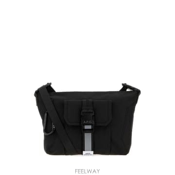 A.P.C. 26FW A P C  ���� canvas Trek ũ�ν��ٵ� �� PAAGEH61734LZZ TP5771900126FW A P C  ���� canvas Trek ũ�ν��ٵ� �� PAAGEH61734