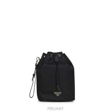 PRADA 26FW ����� ���� �Ŀ�ġ in Re Nylon 1NS369R067F0002 TP57923739726FW ����� ���� �Ŀ�ġ in Re Nylon 1NS369R067F0002 TP