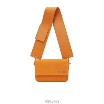 Jacquemus 22SS ��ũ���� BORSE A SPALLA 22E213BA0083015750 TP57924145222SS ��ũ���� BORSE A SPALLA 22E213BA0083015750 TP5792