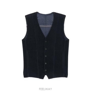 26SS 옴므 플리세 이세이 미야케 니트 베스트 HP67JE511 75 NAVY