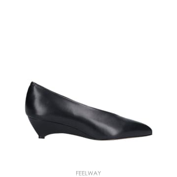 JIL SANDER 26FW ������ Pumps J15WL0067P7689001 TP57646351126FW ������ Pumps J15WL0067P7689001 TP576463511
