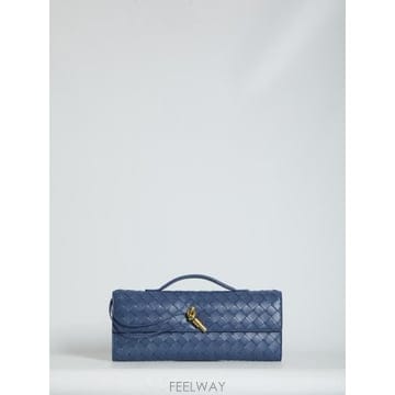 Bottega Veneta 26FW ���װ�����Ÿ Ŭ��ġ �Ŀ�ġ 741511 BLUE26FW ���װ�����Ÿ Ŭ��ġ �Ŀ�ġ 741511 BLUE