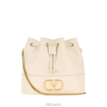 Valentino 26FW �߷�Ƽ�� ����ٴ� ũ�ν��� 9W2P0T83AWD I16 White26FW �߷�Ƽ�� ����ٴ� ũ�ν��� 9W2P0T83AWD I16 White